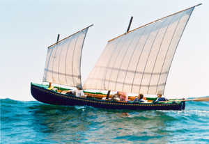 Batel handia Basanoaga naviguant au près. La construction de
répliques de navires traditionnels permet de redécouvrir la manière
de naviguer à la voile des pêcheurs basques d’antan.

