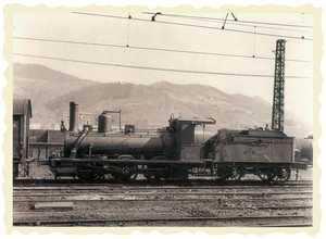 82. Une locomotive à vapeur au cours d'une manoeuvre à Pasajes. 