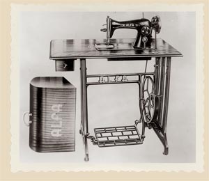 116. Máquina de coser Alfa.