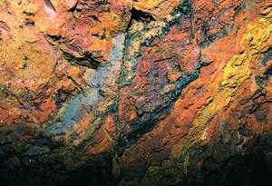 31. Gipuzkoan burdin mineralaren betak gehienbat karbonato itxuran ageri dira.