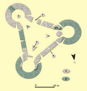 18. Gazteluzar (Irun): 1-Murs conservs; 2-Murs non conservs ou rass en dessous de la cote des crneaux de pied; 3-Cubo; 4-Accs; 5-Base appareille d'appui de l'tage suprieur; 6-Crneaux de pied.© Juan Antonio Sez