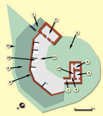 182. Txoritokieta Fort. Auxiliary battery:1-Earthen blindage on the side of the corps de garde (alt. 293 m); 2-Corps de garde; 3-Inclines; 4-Shell dump; 5-Powder magazine; 6-Service vault; 7-Access to the interior of the transverse; 8-Internal covering of the parapet; 9-Parapet (alt. 290.8 m); 10-Shelter-trench; 11-Incline; 12-Rampart (alt. 290 m); 13-Safety window.© Juan Antonio Sáez
