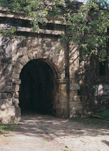 51. Entrance to the Mount Urgull fortifications beneath the Mirador Battery (c. 18).© Juan Antonio Sáez