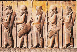 122. Relief de la citadelle de Persépolis (Iran) construite de 515 à 330 avant notre ère.© Xabier Peñalver